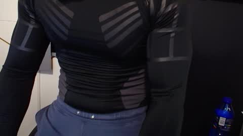 Snapshot of duncanstones chatting on September 2025 05:08:01 AM DuncanStone online show from September 2025 05:08:01 AM