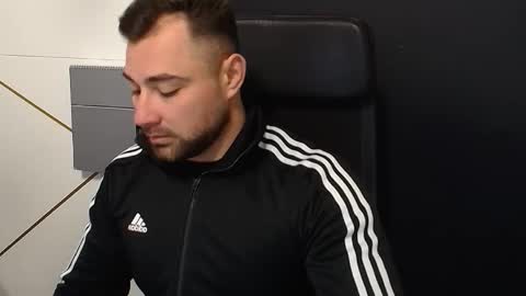 Snapshot of duncanstones chatting on October 2025 06:30:01 AM DuncanStone online show from October 2025 06:30:01 AM