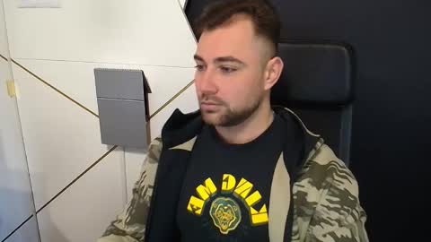 Snapshot of duncanstones chatting on November 2025 06:25:02 AM DuncanStone online show from November 2025 06:25:02 AM