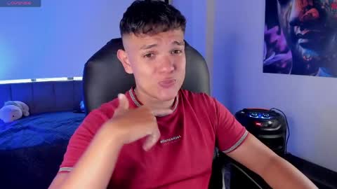 Snapshot of dunkan_kravitz chatting on May 2026 05:43:01 PM Dunkan Kravitz online show from May 2026 05:43:01 PM