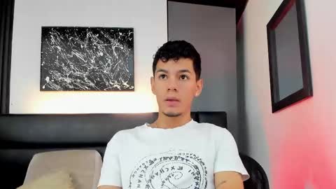 Snapshot of duolust chatting on October 2025 12:22:02 PM Thomas and Noah online show from October 2025 12:22:02 PM