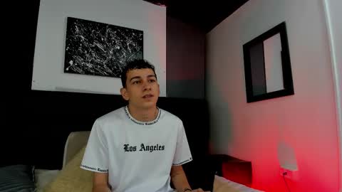 Snapshot of duolust chatting on October 2025 11:52:02 AM Thomas and Noah online show from October 2025 11:52:02 AM