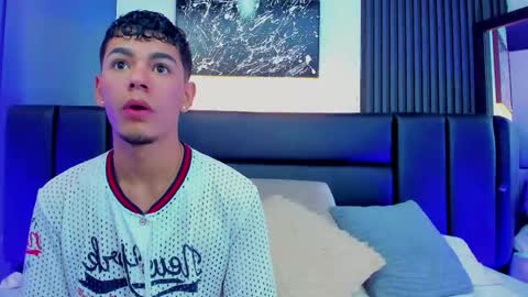 Snapshot of duolust chatting on November 2025 03:18:02 AM Thomas and Noah online show from November 2025 03:18:02 AM