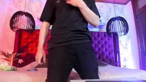 Dustin Sonne online show from February 2026 03:38:02 AM