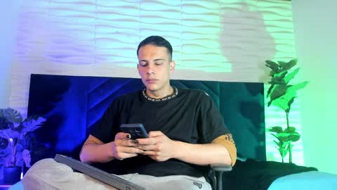 Dustin Sonne online show from April 2026 03:37:02 AM