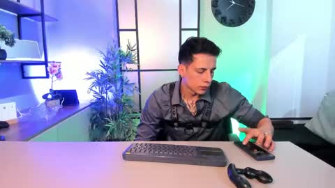 Dustin Sonne online show from May 2026 04:28:02 AM