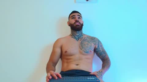 Dustin online show from March 2026 03:22:02 AM