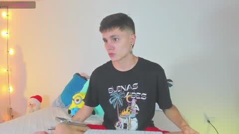 Snapshot of dustinlevine chatting on January 2025 01:16:02 AM Dustin Levy online show from January 2025 01:16:02 AM