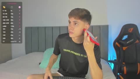 Snapshot of dustinlevine chatting on December 2025 01:00:01 AM Dustin Levy online show from December 2025 01:00:01 AM