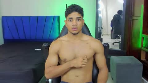 DUSTYN MICHELLE online show from March 2026 03:15:01 PM