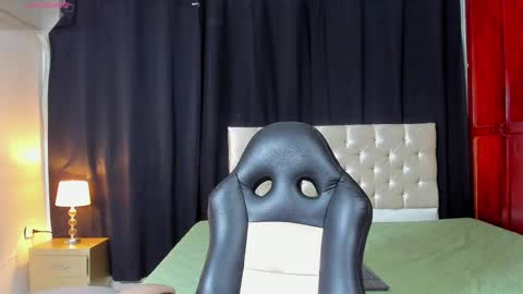 DUSTYN MICHELLE online show from March 2026 01:27:02 AM