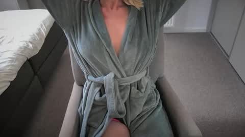 Ambertje040 online show from February 2025 08:22:02 AM