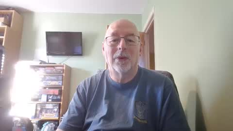 Snapshot of dutchunclejohn chatting on December 2025 12:03:02 PM DutchUncleJohn online show from December 2025 12:03:02 PM