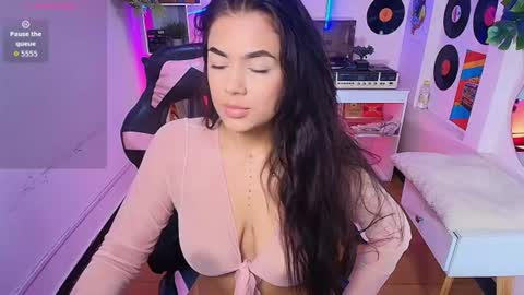 duulce_mia online show from June 2026 11:31:01 AM