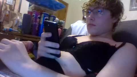 dwhouser2005 online show from March 2026 01:07:02 AM