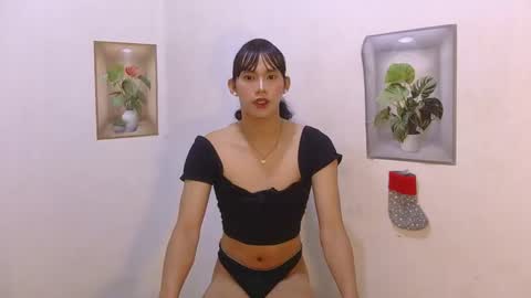 dy_namite online show from February 2026 05:13:02 PM