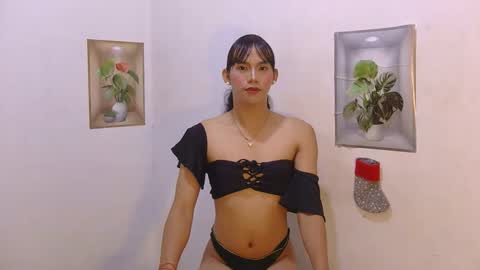 dy_namite online show from March 2026 05:17:02 PM