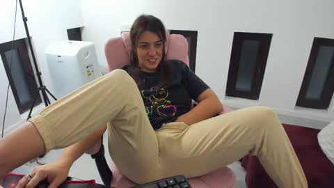 dayana online show from October 2025 04:19:02 AM