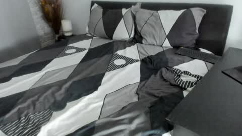 Snapshot of dyanne18 chatting on January 2025 07:01:02 PM Dyanne online show from January 2025 07:01:02 PM