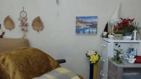 Snapshot of dyannelovee chatting on February 2025 07:35:01 PM Dyanne online show from February 2025 07:35:01 PM