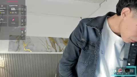 dyla_n18_ online show from April 2026 08:47:01 PM