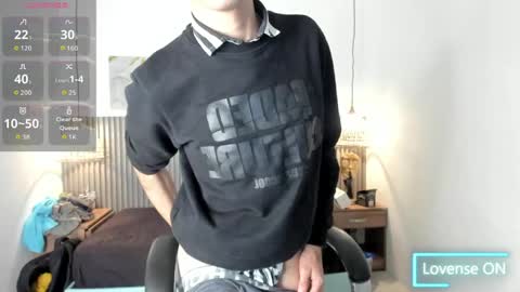 dyla_n18_ online show from May 2026 08:36:02 PM