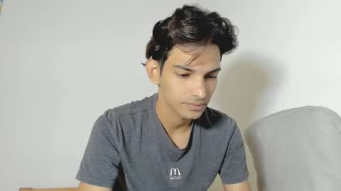 Snapshot of dylan_hoot chatting on October 2025 07:14:01 PM Dylan online show from October 2025 07:14:01 PM