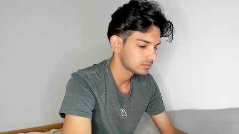 Snapshot of dylan_hoot chatting on November 2025 06:29:02 PM Dylan online show from November 2025 06:29:02 PM