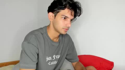 Snapshot of dylan_hoot chatting on November 2025 06:09:02 PM Dylan online show from November 2025 06:09:02 PM