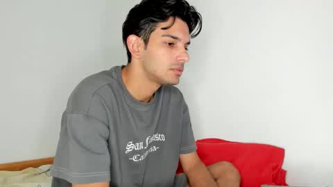 Snapshot of dylan_hoot chatting on December 2025 08:04:02 PM Dylan online show from December 2025 08:04:02 PM