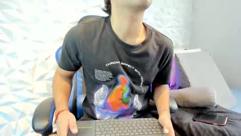 Snapshot of dylan_walton chatting on October 2025 01:29:02 PM Dylan online show from October 2025 01:29:02 PM