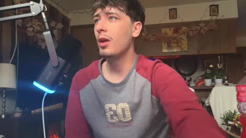 Snapshot of dylandaniel69 chatting on December 2025 03:17:01 PM Dylan Daniel 7.8 online show from December 2025 03:17:01 PM