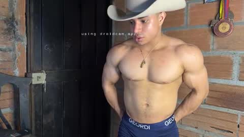 Snapshot of dylangusss chatting on January 2026 04:29:01 AM Dylangusss online show from January 2026 04:29:01 AM