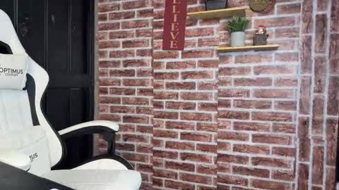 Snapshot of dylangusss chatting on February 2026 06:40:02 AM Dylangusss online show from February 2026 06:40:02 AM