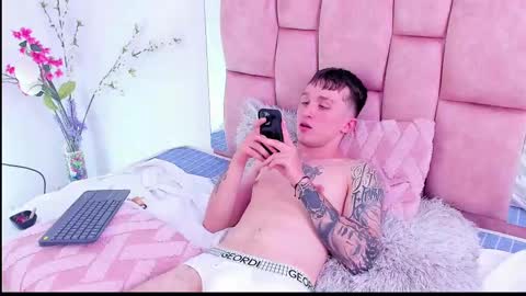 ---DYLAN--- online show from February 2025 06:10:02 PM