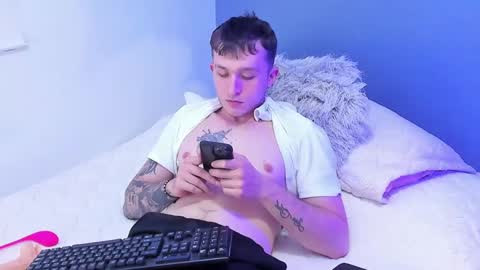 ---DYLAN--- online show from February 2025 10:07:02 AM