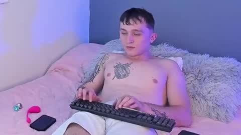 ---DYLAN--- online show from February 2025 11:15:02 PM