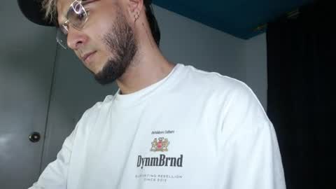 dylanxfun online show from June 2026 06:40:01 AM