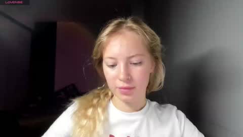 Snapshot of e___lisa chatting on December 2024 02:41:01 AM fansly - yourbestbaby online show from December 2024 02:41:01 AM