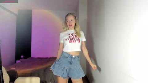 Snapshot of e___lisa chatting on December 2024 02:14:02 AM fansly - yourbestbaby online show from December 2024 02:14:02 AM