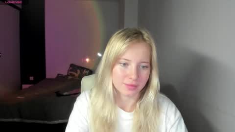 Snapshot of e___lisa chatting on December 2024 05:42:02 AM fansly - yourbestbaby online show from December 2024 05:42:02 AM