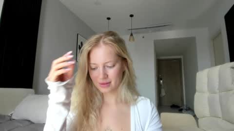 Snapshot of e___lisa chatting on January 2025 05:09:01 AM fansly - yourbestbaby online show from January 2025 05:09:01 AM