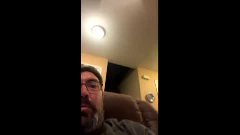 Snapshot of earl3232 chatting on November 2025 09:43:02 AM earl3232 online show from November 2025 09:43:02 AM