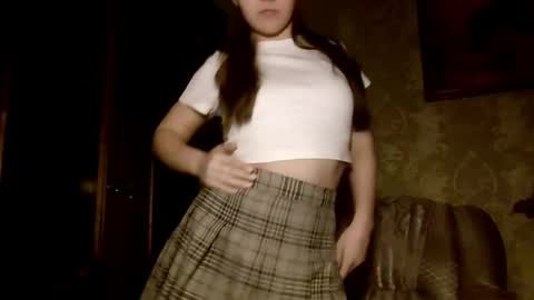 Yuni online show from April 2026 05:28:01 PM