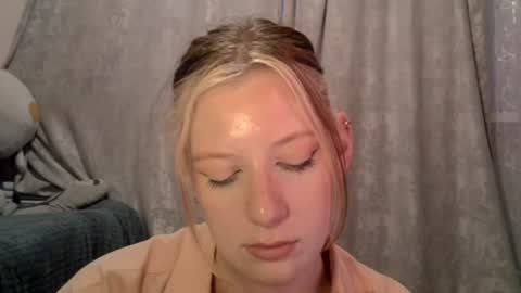 Lily online show from June 2026 02:52:01 PM