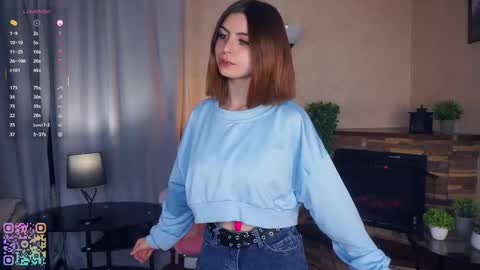 Snapshot of earthadobb chatting on September 2025 06:41:02 PM Emma online show from September 2025 06:41:02 PM