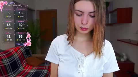 Snapshot of earthadobb chatting on October 2025 05:33:01 AM Emma online show from October 2025 05:33:01 AM