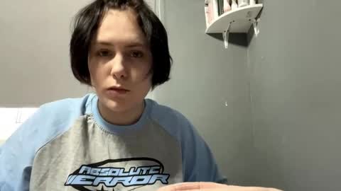 Snapshot of earthascritchfield chatting on April 2026 01:49:01 PM Rina online show from April 2026 01:49:01 PM