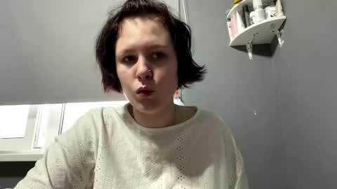 Snapshot of earthascritchfield chatting on April 2026 01:15:01 PM Rina online show from April 2026 01:15:01 PM
