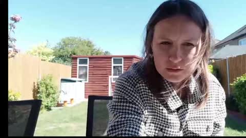 Nadia Ferreira  online show from April 2026 11:23:02 AM